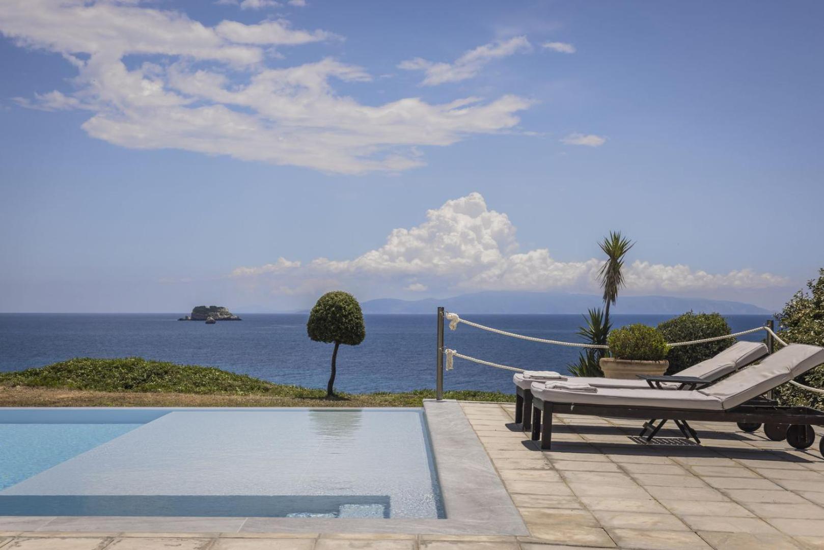 The Seasons Villa Svoronata Exterior photo