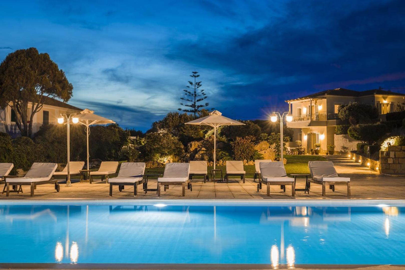 The Seasons Villa Svoronata Exterior photo