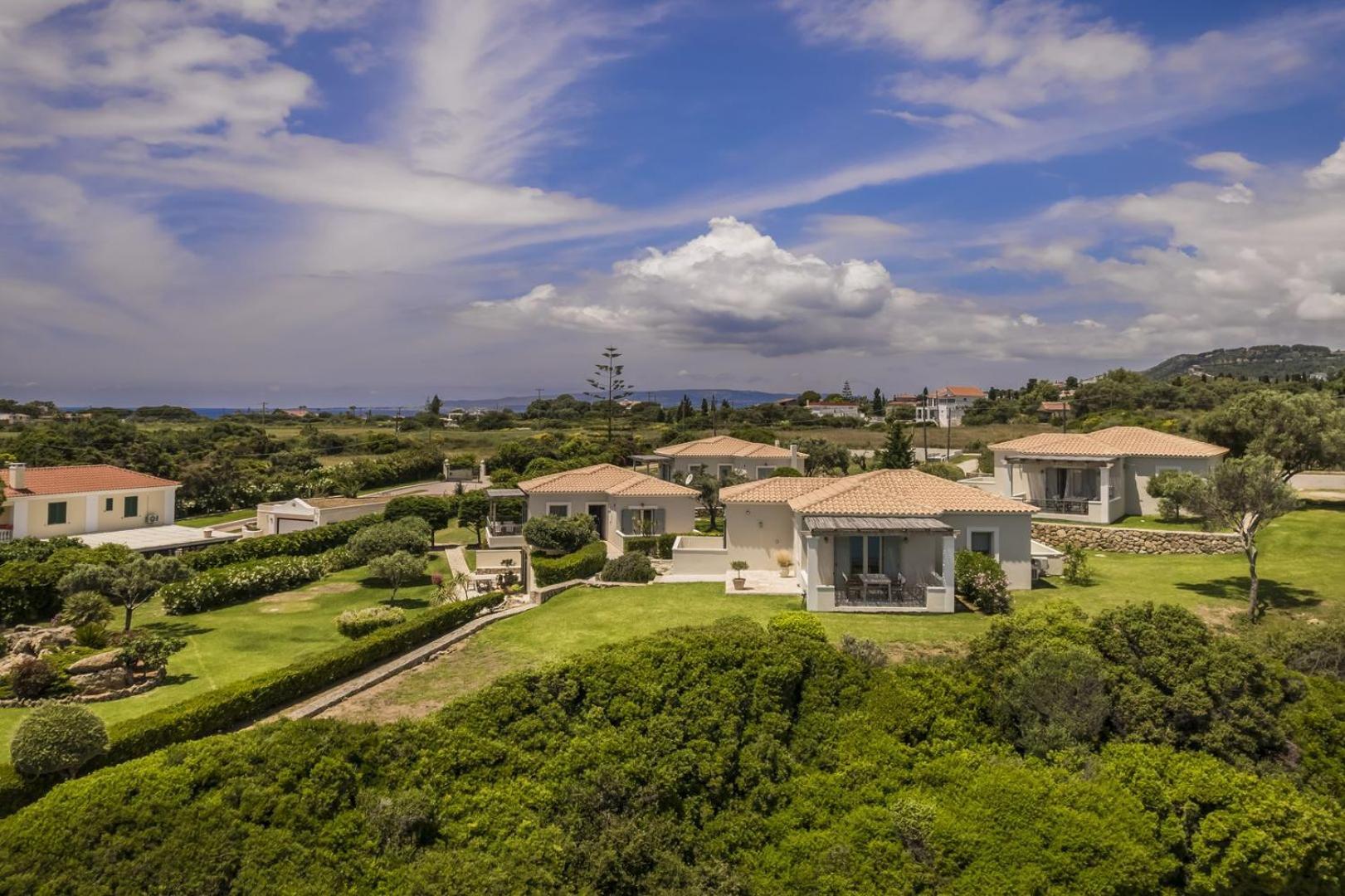 The Seasons Villa Svoronata Exterior photo