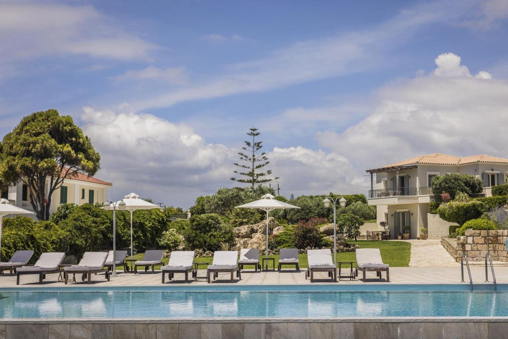 The Seasons Villa Svoronata Exterior photo