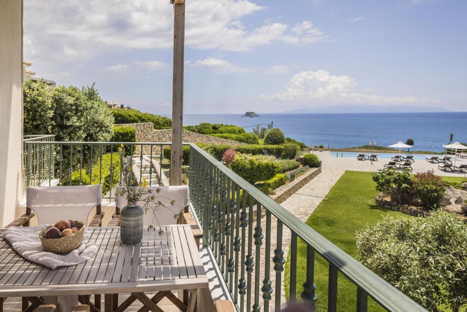 The Seasons Villa Svoronata Exterior photo