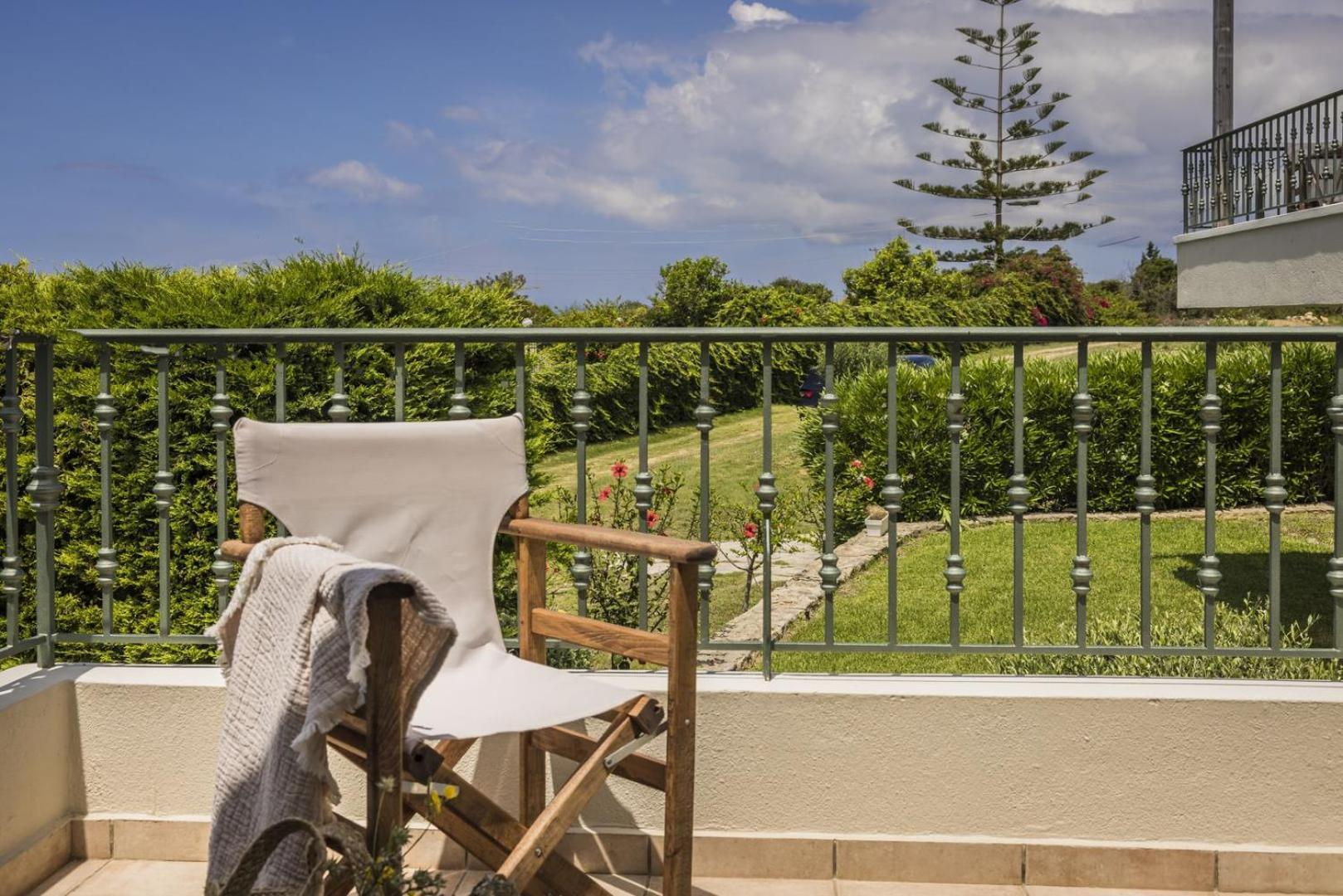 The Seasons Villa Svoronata Exterior photo