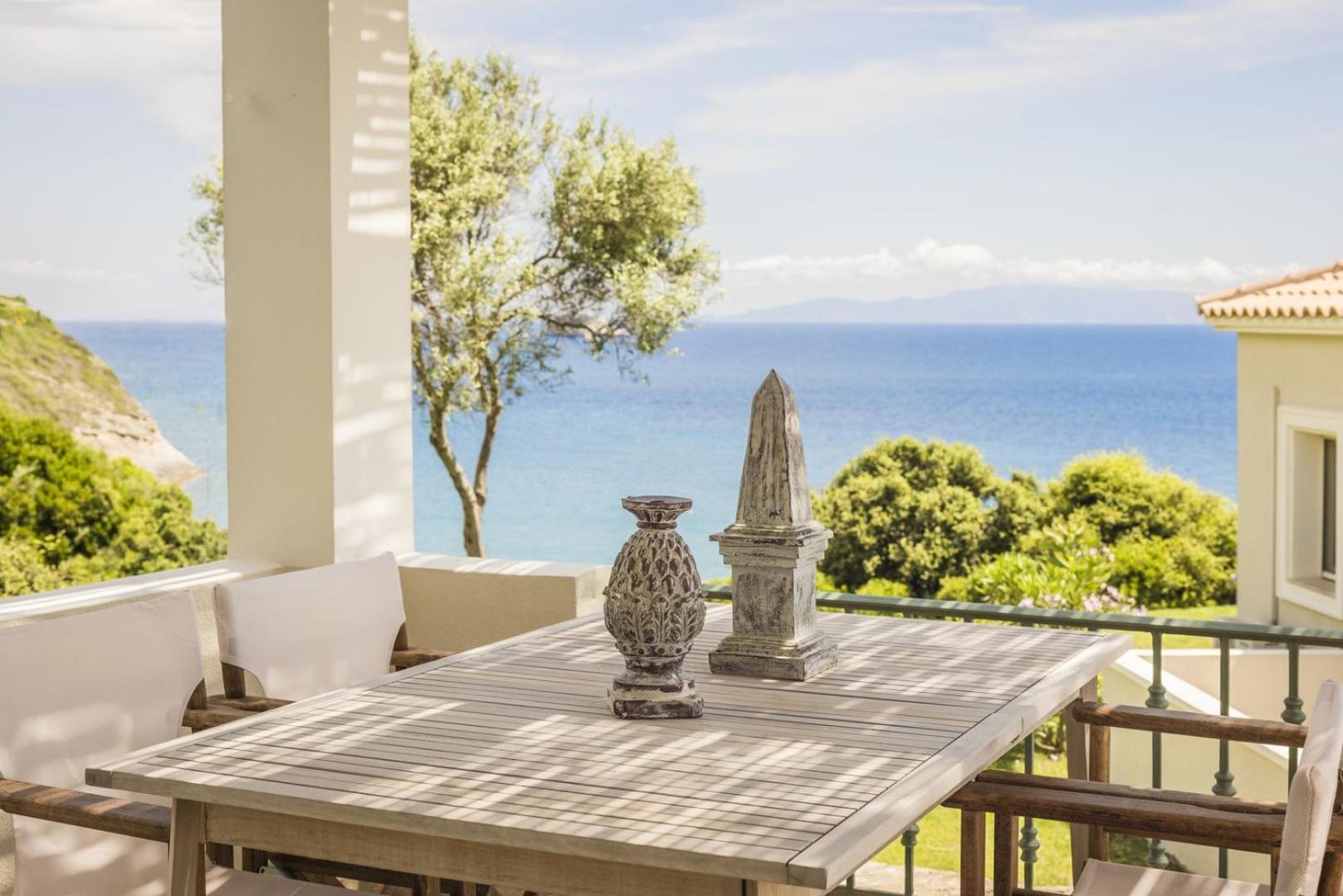 The Seasons Villa Svoronata Exterior photo