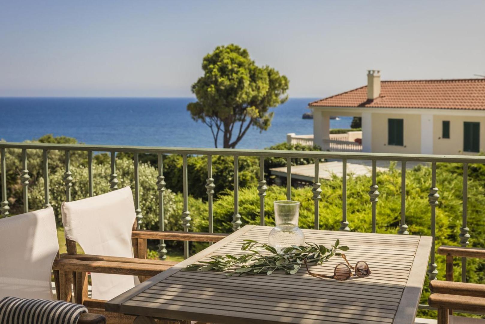 The Seasons Villa Svoronata Exterior photo
